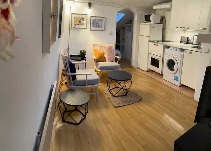 San Bernabé, apartamento para 2 en las Vistillas junto a metro Puerta de Toledo